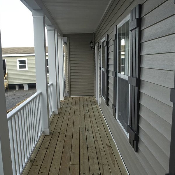 Summit / Lattimore 1S3017-V Exterior 38774