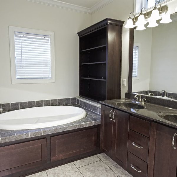 Summit / Lattimore 1S3017-V Bathroom 38771