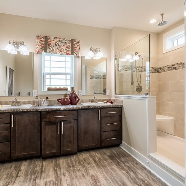Summit / Oakmont 2S3003-R Bathroom 38792