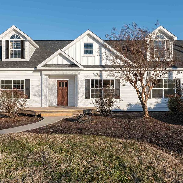 Blue Ridge MAX / Doughton Max 28 28523A Exterior 54666