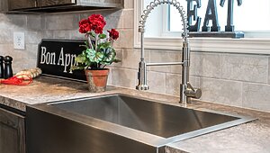 Blue Ridge MAX / Breckenridge Max 28 28643A Kitchen 136491