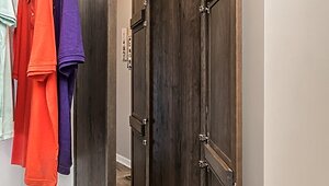 Blue Ridge MAX / Breckenridge Max 28 28643A Bedroom 136503