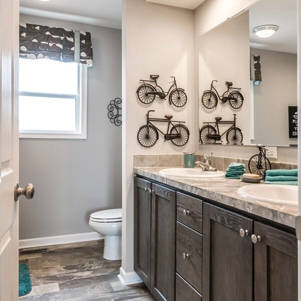 Blue Ridge MAX / Breckenridge Max 28 28643A Bathroom 136504