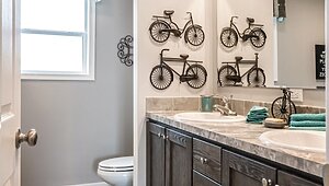 Blue Ridge MAX / Breckenridge Max 28 28643A Bathroom 136504