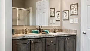 Blue Ridge MAX / Breckenridge Max 28 28643A Bathroom 136505