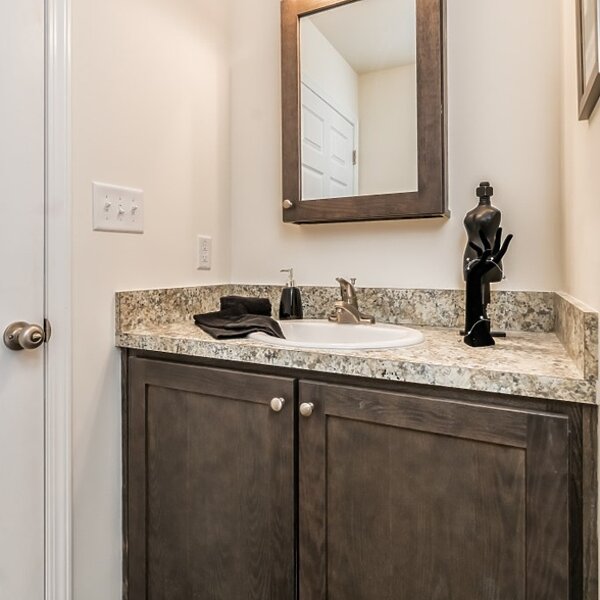 Blue Ridge MAX / Breckenridge Max 28 28643A Bathroom 136509