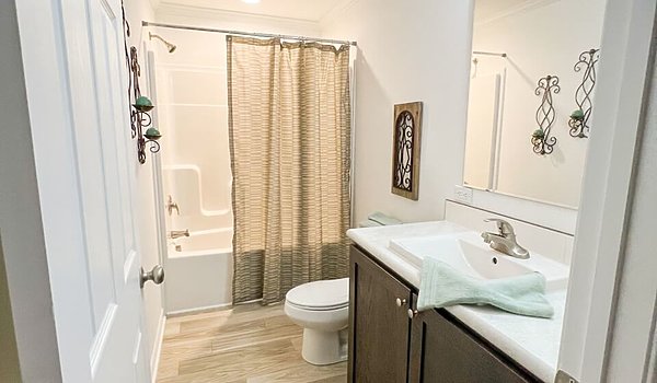 Blue Ridge Limited / 1BL1005-V1 Bathroom 69470