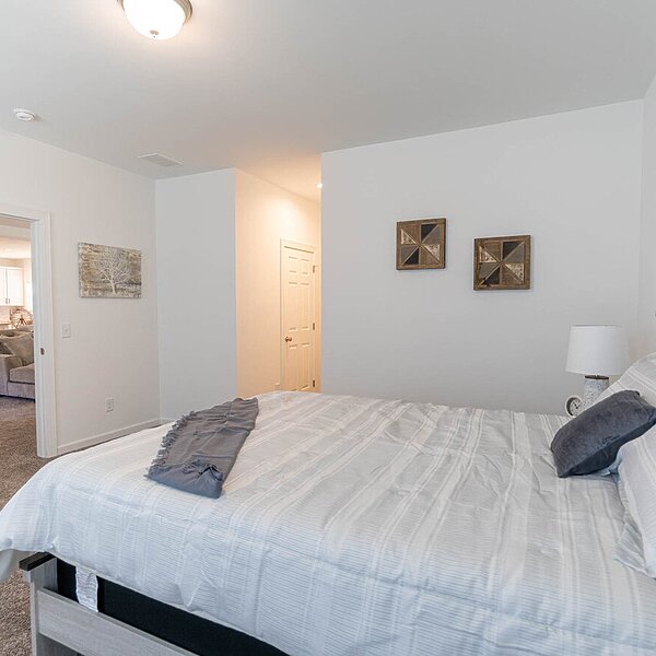 Rockbridge / Elite 2.1 32683C Bedroom 135680