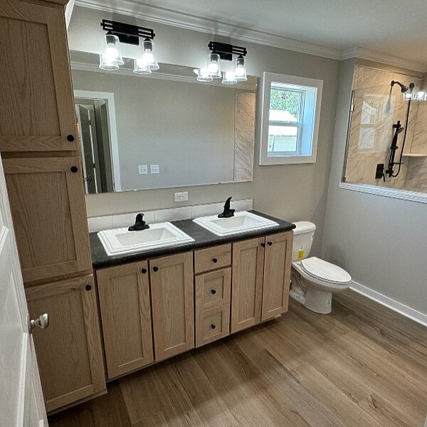 Blue Ridge MAX / Limited Cape 32563C Bathroom 136663