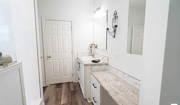 Rockbridge Elite / Aspen 1R2207-V4 Bathroom 97348