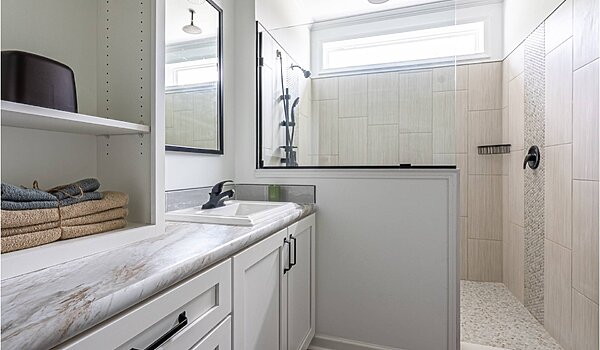 Blue Ridge MAX / Premier 1B1604-V Interior 114168