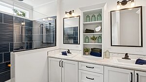 Summit Saddle / Magnolia Interior 121630