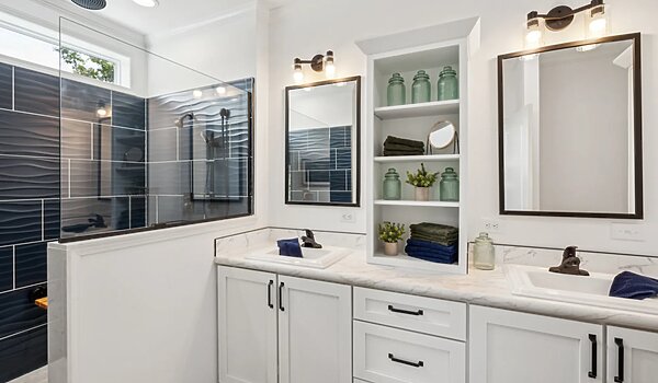 Summit Saddle / Magnolia Interior 121630