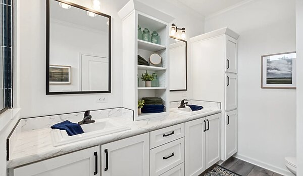 Summit Saddle / Magnolia Interior 121631