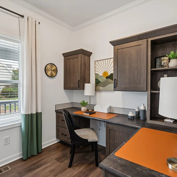 Summit Saddle / Magnolia Interior 121633