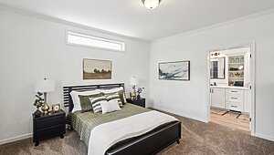 Summit Saddle / Magnolia Interior 121627