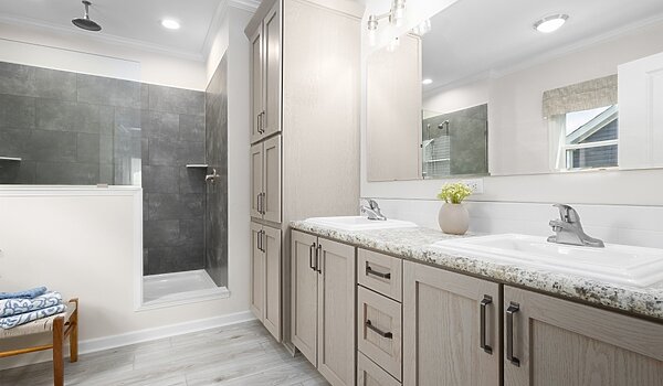 Blue Ridge MAX / Limited 3 28563B Bathroom 136632