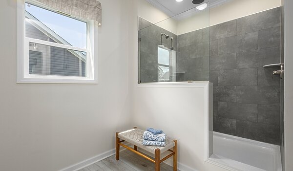 Blue Ridge MAX / Limited 3 28563B Bathroom 136633