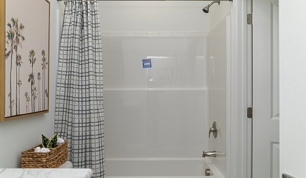 Blue Ridge MAX / Limited 3 28563B Bathroom 136635