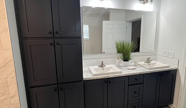 Blue Ridge MAX / Limited 3 28563C Bathroom 136645