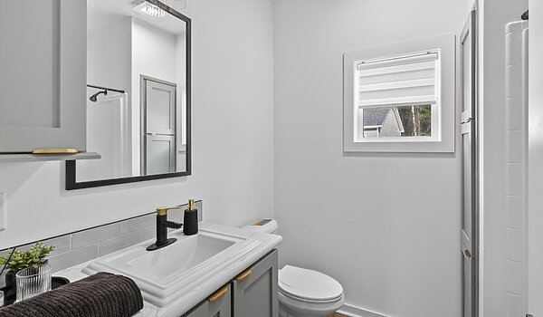 Blue Ridge MAX / Hayworth Max 32643B Bathroom 136599