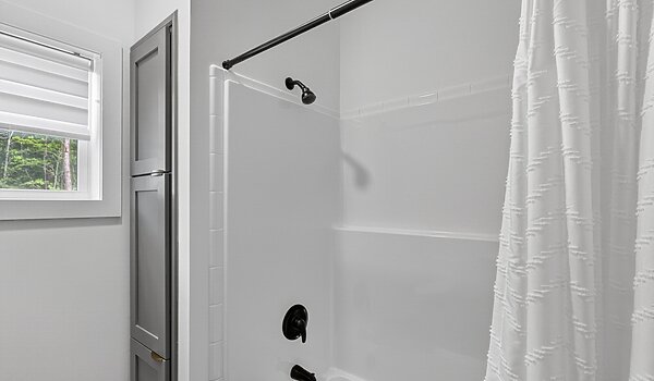 Blue Ridge MAX / Hayworth Max 32643B Bathroom 136600