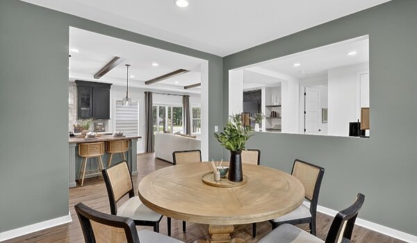 Blue Ridge MAX / Hayworth Max 32643B Interior 136580