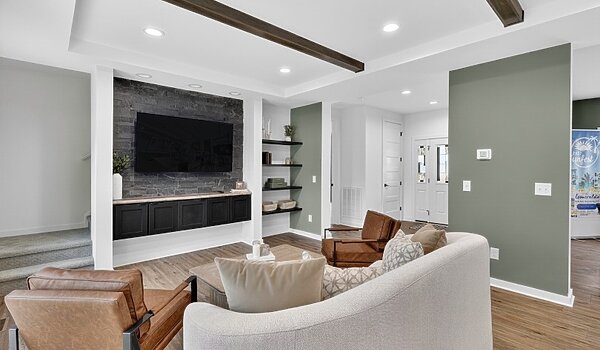 Blue Ridge MAX / Hayworth Max 32643B Interior 136589