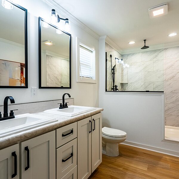 Blue Ridge MAX / Blue Ridge Essentials 32604A Bathroom 143974