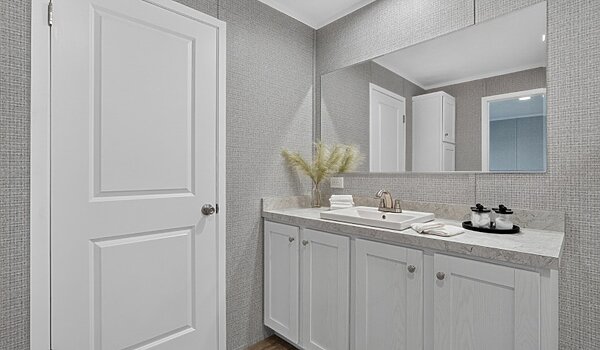 Beacon Prestige / Windpoint 16763B Bathroom 147904