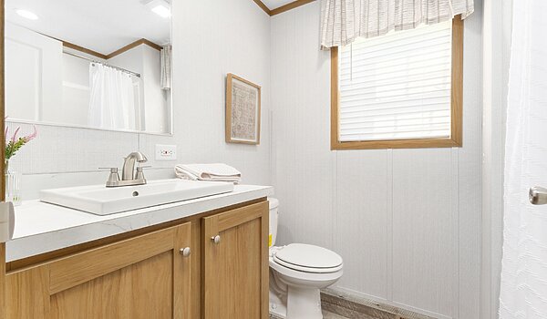 Beacon Prestige / 14763B Bathroom 147929