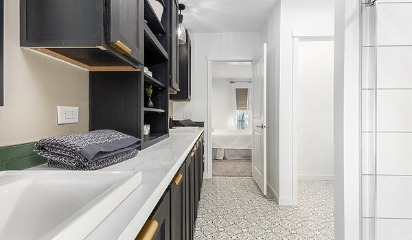 Cornerstone (Mod) / 28643AM Bathroom 148081