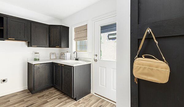 Cornerstone (Mod) / 28643AM Utility 148084