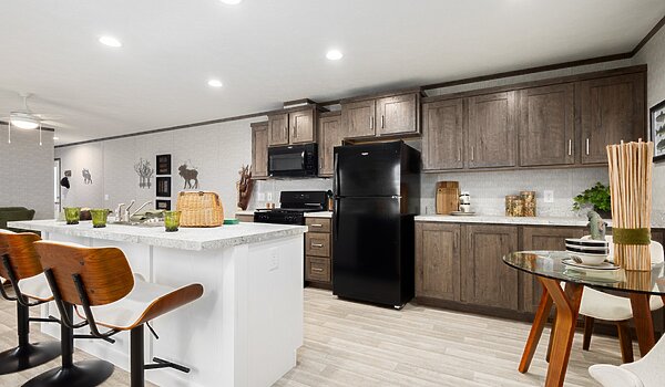 Eastland Concepts Singlewides / 16682B Kitchen 148211