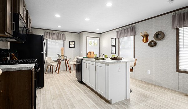 Eastland Concepts Singlewides / 16682B Kitchen 148213