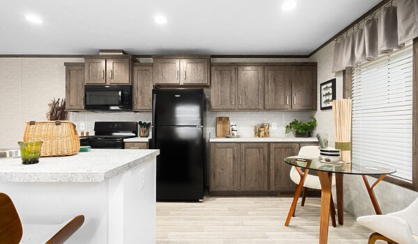 Eastland Concepts Singlewides / 16682B Kitchen 148216