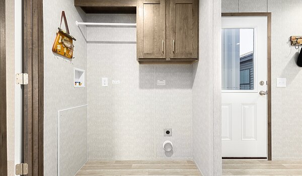 Eastland Concepts Singlewides / 16682B Utility 148228