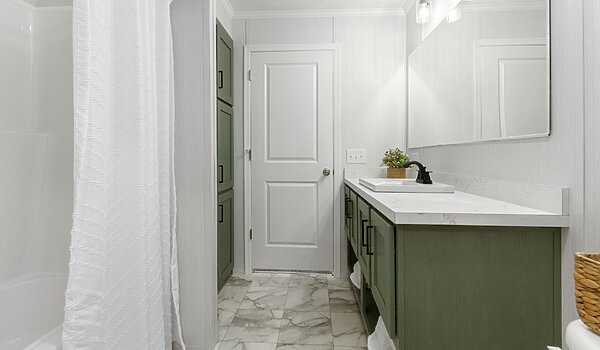 Eastland Concepts Singlewides / 16763L Bathroom 148254