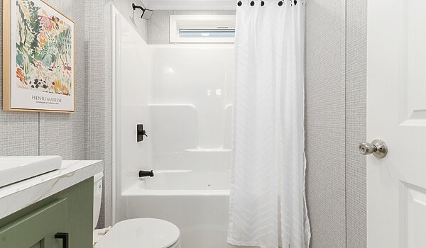 Eastland Concepts Singlewides / 16763L Bathroom 148256