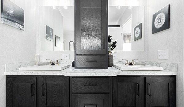 Eastland Concepts Ranch / 28563K Bathroom 148378