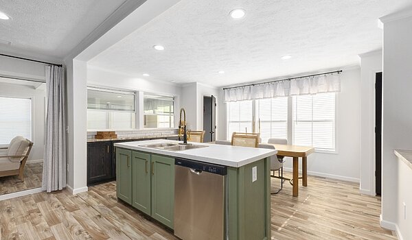 Eastland Concepts Ranch / 28563L Kitchen 148388