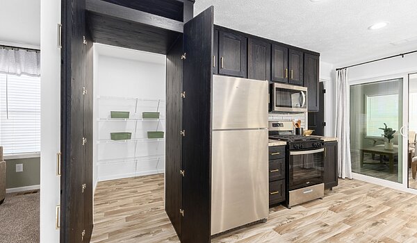 Eastland Concepts Ranch / 28563L Kitchen 148395