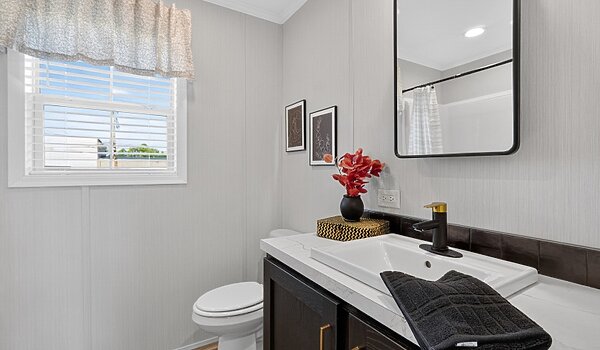 Eastland Concepts Ranch / Helena 28603S Bathroom 148464