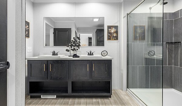 Eastland Concepts Ranch / 28683A Bathroom 148522