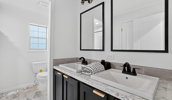 Eastland Concepts Ranch / Augusta 32683A Bathroom 148547