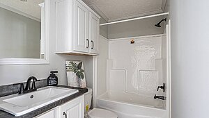 Estates Homes / The Big Easy 74EST28764AH Bathroom 114386