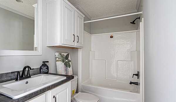 Estates Homes / The Big Easy 74EST28764AH Bathroom 114386