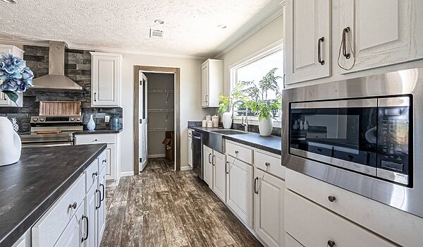 Estates Homes / The Big Easy 74EST28764AH Kitchen 114374