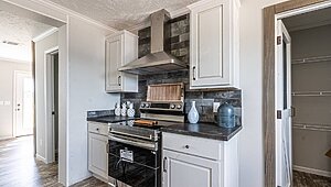 Estates Homes / The Big Easy 74EST28764AH Kitchen 114377