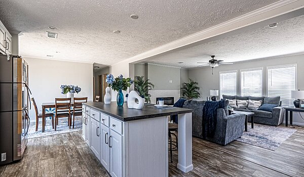 Estates Homes / The Big Easy 74EST28764AH Kitchen 114378
